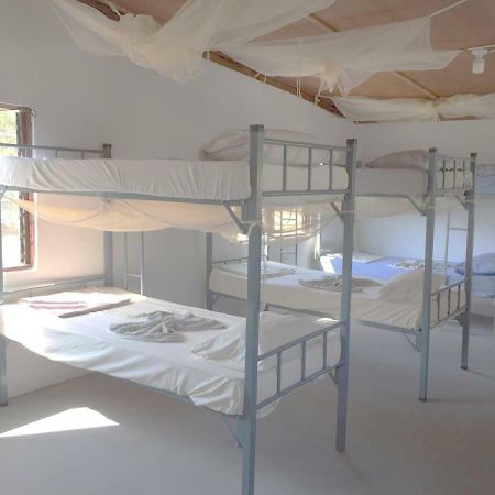 Beloi Atauro Dive Resort Backpackers Hostel מראה חיצוני תמונה